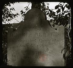 [Jeromus Remsen's Gravestone], Trotting Course Lane and Metropolitan Avenue