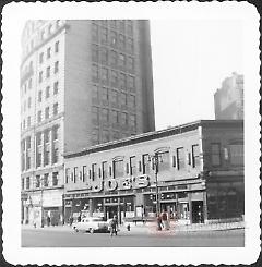 [Joe's Restaurant, at corner of Fulton Street and Pierrepont Street (#330 Fulton Street.)]