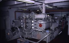 [Steering room and equipment]