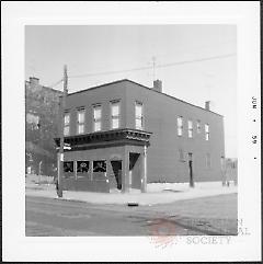 [Bud & Packy's Restaurant.]