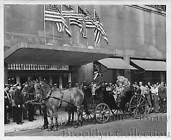 [Horse and carriage at Abraham & Straus]