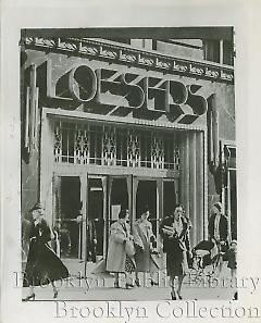 [Women in front of Loeser's department store]