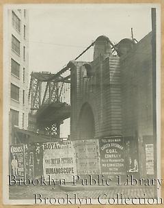 [Williamsburg Bridge]