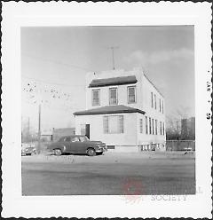 [North side of E. 105th Street.]