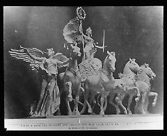 Views: Brooklyn, Long Island, Staten Island. Brooklyn monuments. View 006: Quadriga from the Soldiers' and Sailors' Memorial Arch by Frederick W. MacMonnies (side-front view), Brooklyn .