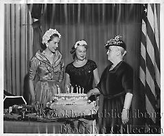 Cutting the birthday cake