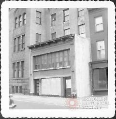 [29A (left) and 29 Clinton Street, Brooklyn Heights.]