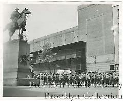 [General Grant statue on Memorial Day]