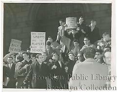 L. I. U. students protest