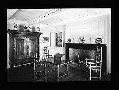 Views: U.S., Brooklyn. Brooklyn residences. View 010: Schenck House, Canarsie Park, L.I., Living Room.