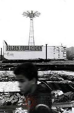 [Golden Fried Chicken and Parachute Jump]