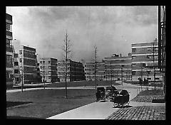 Views: Brooklyn, Long Island, Staten Island. Brooklyn scenes; buildings. View 010: Williamsburg Houses, detail of housing group.