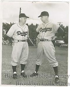 Manager Dressen & Captain Reese talk things over at Vero Beach