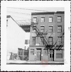 [#11 Fulton Street.]