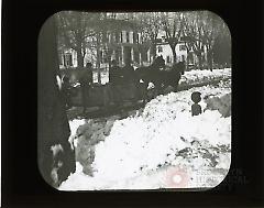 [Horse-drawn sleigh, Flatbush Avenue and Clarkson Avenue]