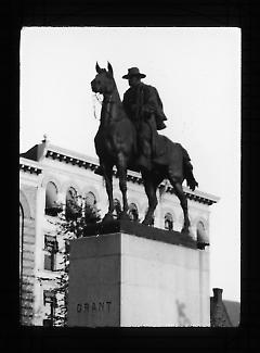 Views: Brooklyn, Long Island, Staten Island. Brooklyn monuments. View 007: W.O. Partridge sculpture of General Grant. Grant Monument, Grant Square.