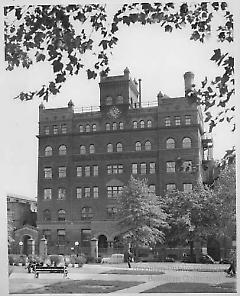 [Main Building at Pratt Institute at 11:21]