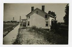 Preliminary survey of the Vanderveer homestead prepared for the Historic American Buildings Survey.