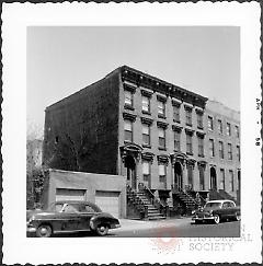 [North side of DeKalb Avenue Between Washington Park and Carlton Avenue. ]