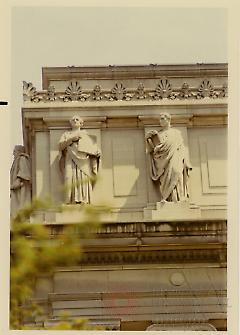 [Cornice of the Brooklyn Museum]