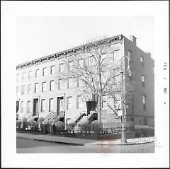 [Northwest corner of Union Street and Hoyt Street (far right).]