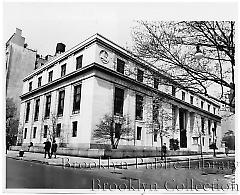 Appellate courthouse in Brooklyn Heights circa 1946