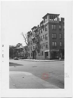 [North west corner of 85th Street.]