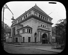 Views: Brooklyn, Long Island, Staten Island. Brooklyn scenes; buildings. View 041: Brooklyn Savings Bank.