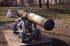 [A Civil War cannon in the Navy yard]