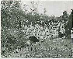 [Stone footbridge]