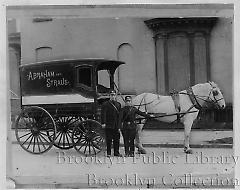 1915 parcel delivery service