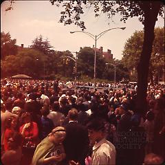 Kennedy Memorial [crowds]
