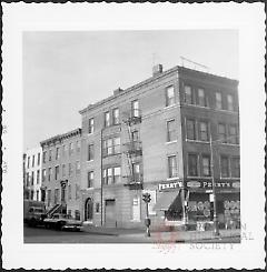 [Southwest corner of DeKalb Avenue (right) and Carlton Avenue (left).]