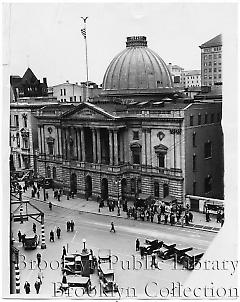 [Brooklyn Courthouse in 1935]