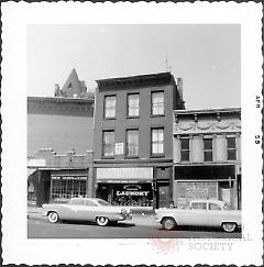 [Hom. G. Pan Hand Laundry #913 Fulton Street (center). ]