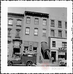 [North side of DeKalb Avenue between Carlton Avenue and Adelphi Street.]