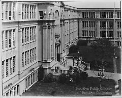 Main entrance of Abraham Lincoln High School