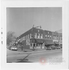 [18th Avenue and Dahill Road.]