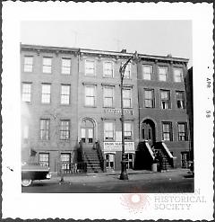 [East side of Bedford Avenue, law offices of Orenstein & Levine at center.]