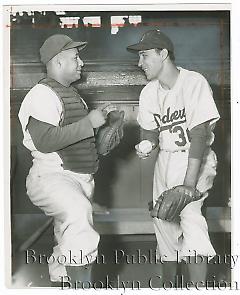 [Billy Loes with Roy Campanella]