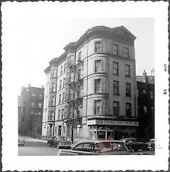 [Northwest corner of Pineapple Street and Hicks Street. ]