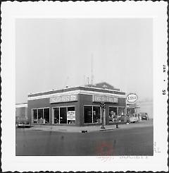 [Northwest corner of 5th Avenue and 66th Street, Brooklyn, L.I.]