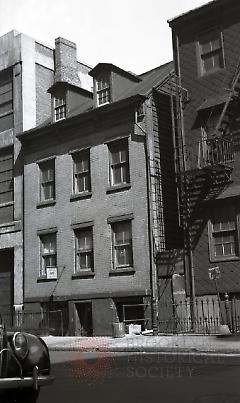[179 Pearl Street]