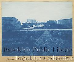 [5th Avenue & 117th Street]