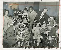 Campy plays Santa