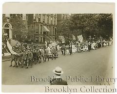 Sunday school children march in big parade